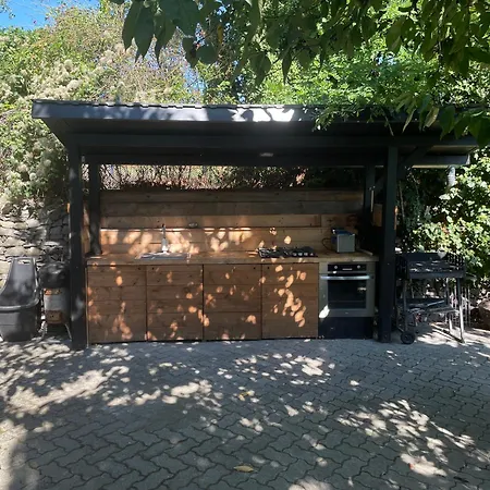 Rozsako Nyaralo * バダチョニトマイ